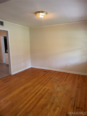 130 E Salem Drive