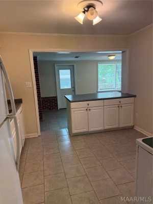 130 E Salem Drive