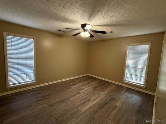 7216 BRAMPTON Lane