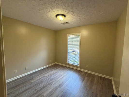 7216 BRAMPTON Lane