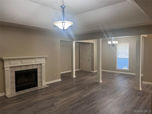 7216 BRAMPTON Lane
