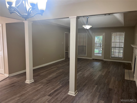7216 BRAMPTON Lane