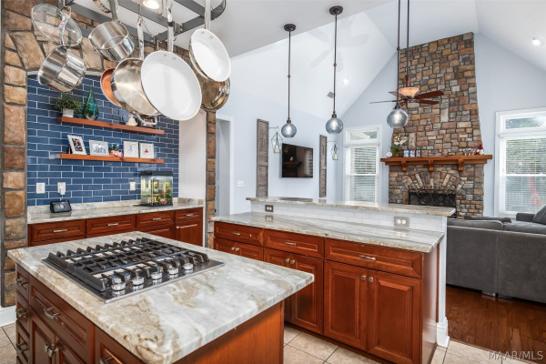 8456 Marsh Pointe Drive