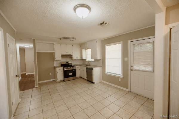 6107 GLADSTONE Drive