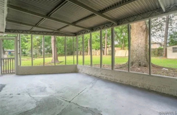725 Queensbury Drive