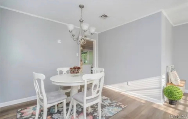 725 Queensbury Drive