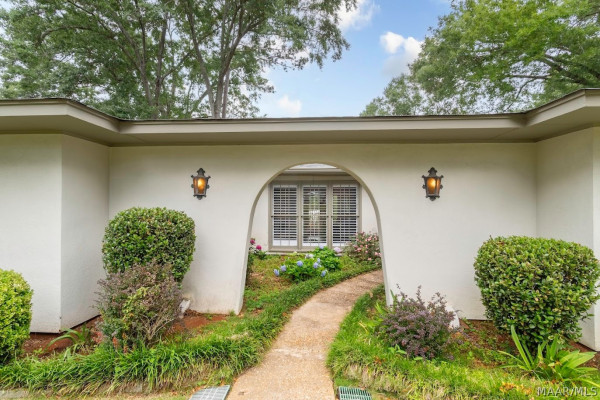 1248 Woodhill Court