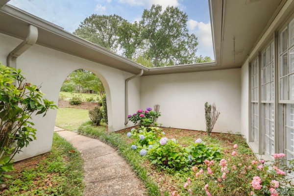 1248 Woodhill Court