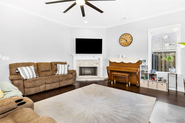 9238 CRESCENT LODGE Drive