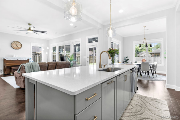 9238 CRESCENT LODGE Drive