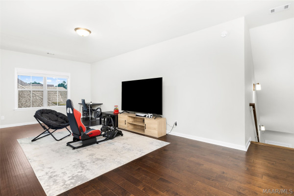 9238 CRESCENT LODGE Drive
