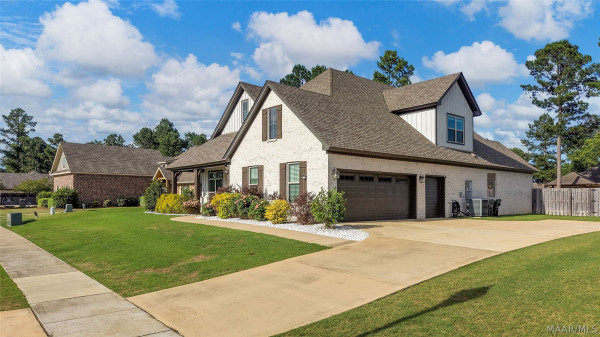 9238 CRESCENT LODGE Drive