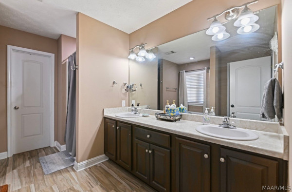 160 Glendale Acres