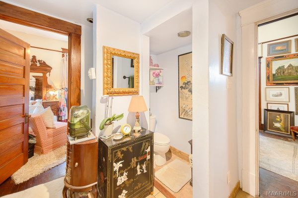 44 S CAPITOL Parkway