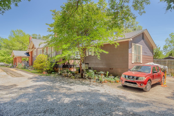 44 S CAPITOL Parkway