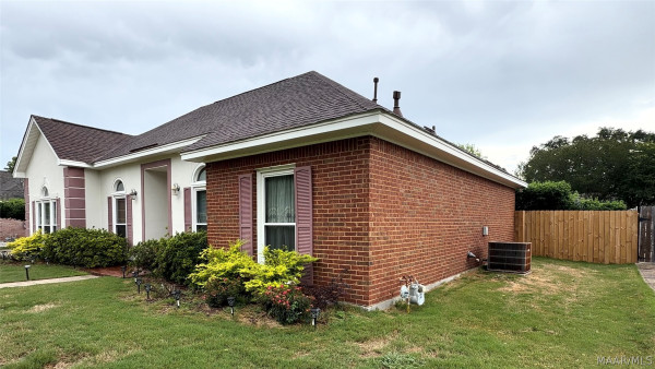 2237 Semaht Drive