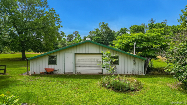 112 County Road 64 .