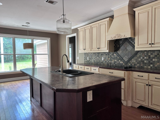 409 OAK VALLEY Road