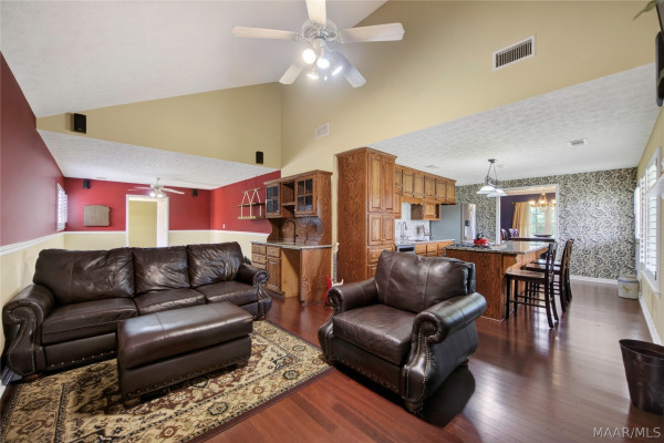 3601 RICHARDSON Road S