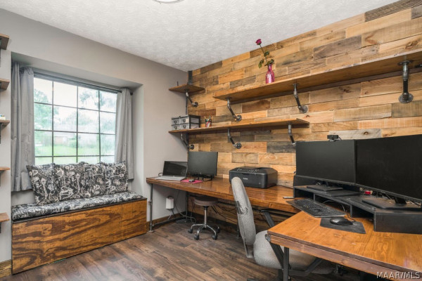 210 SCENIC Drive