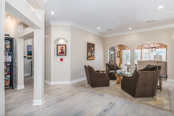 8213 Mossy Oak Drive
