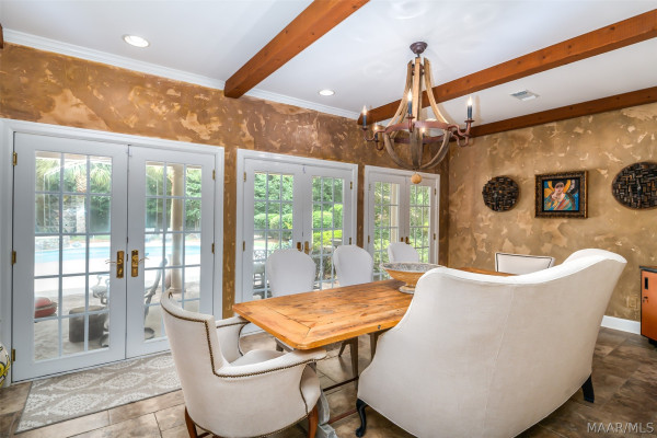8213 Mossy Oak Drive