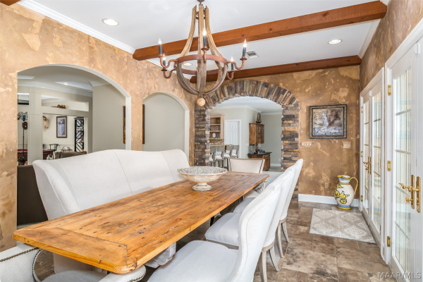 8213 Mossy Oak Drive