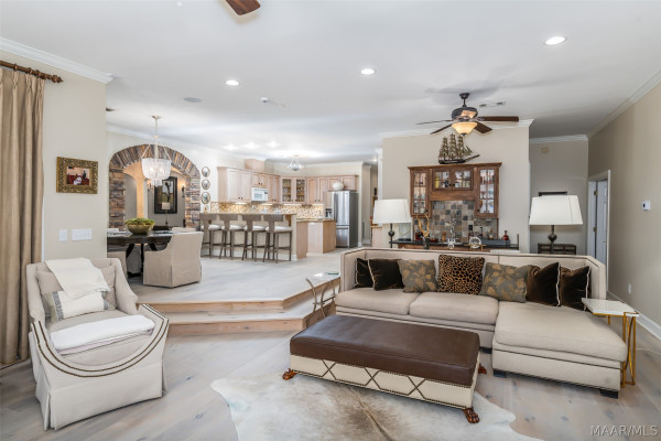 8213 Mossy Oak Drive