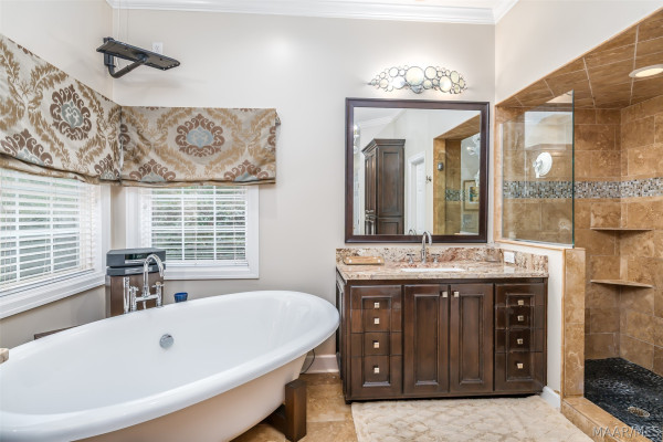 8213 Mossy Oak Drive
