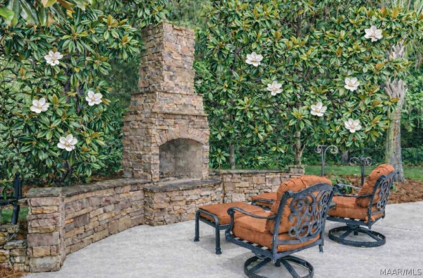 8213 Mossy Oak Drive