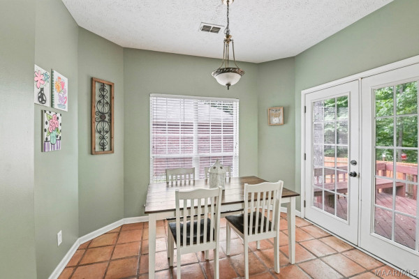 831 HEATHER Drive