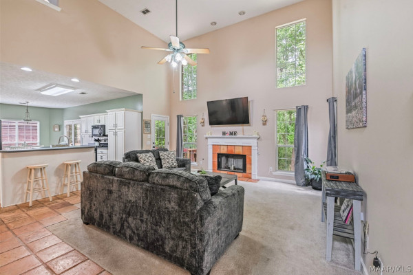 831 HEATHER Drive