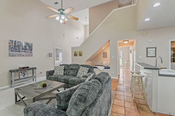 831 HEATHER Drive