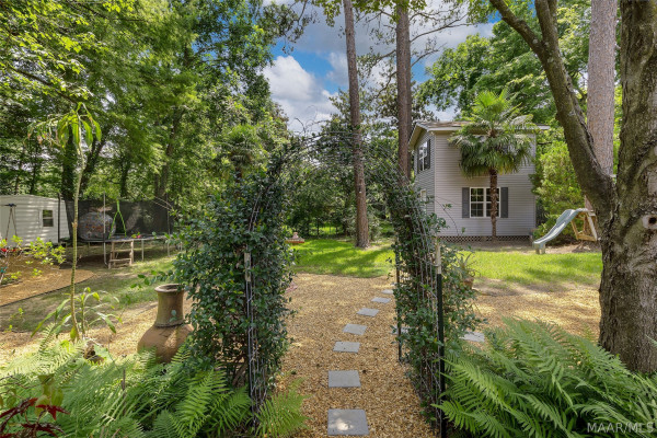 2832 S Colonial Drive