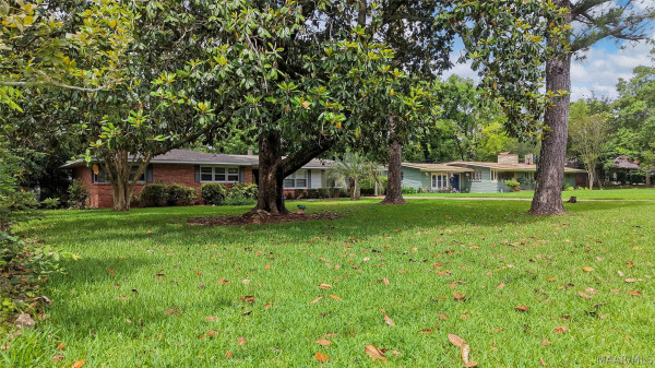 2832 S Colonial Drive
