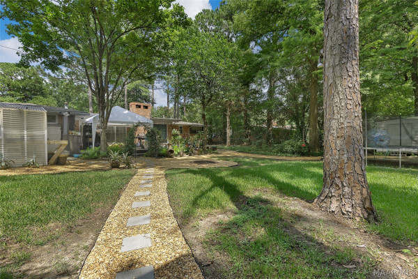 2832 S Colonial Drive