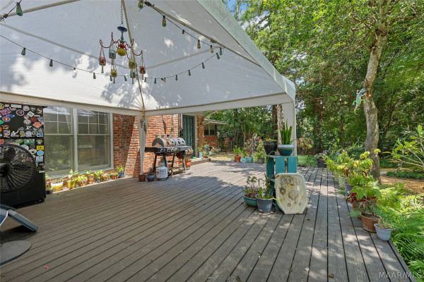 2832 S Colonial Drive