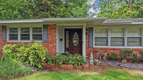 2832 S Colonial Drive