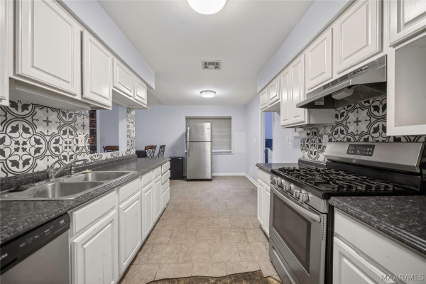 3633 Menlo Court