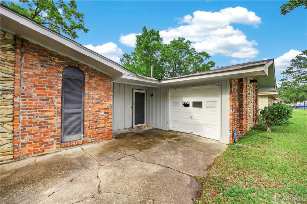 3633 Menlo Court