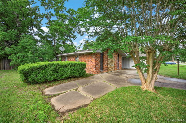 3633 Menlo Court