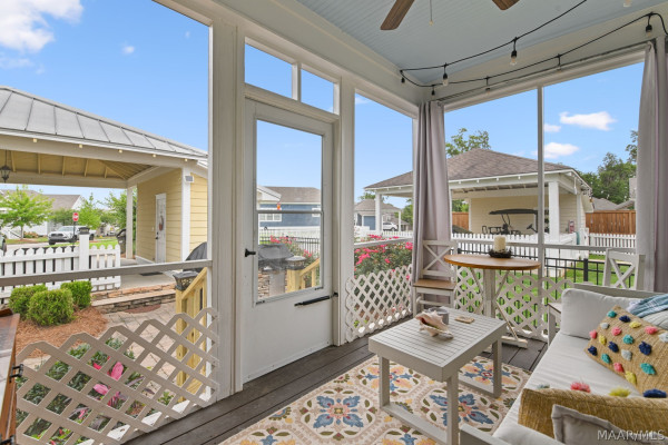 112 Woodridge Avenue