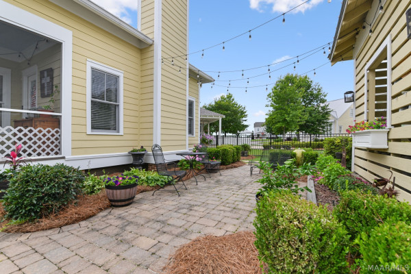 112 Woodridge Avenue