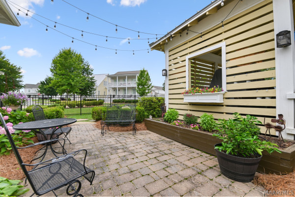 112 Woodridge Avenue