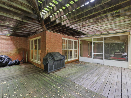 6606 Hollis Drive
