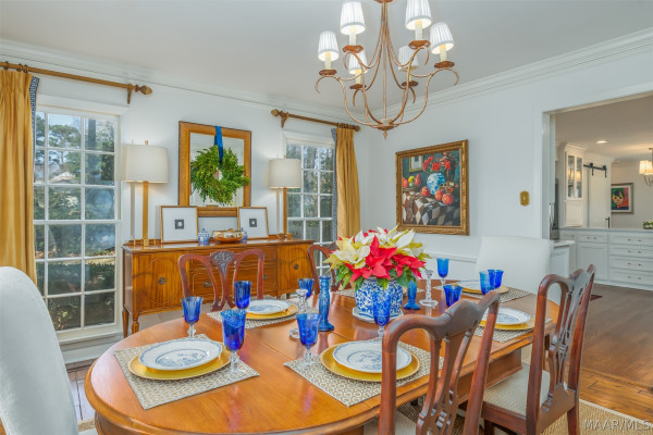 1803 Pineneedle Road