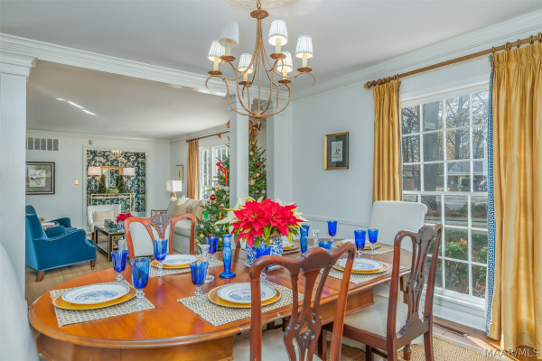 1803 Pineneedle Road