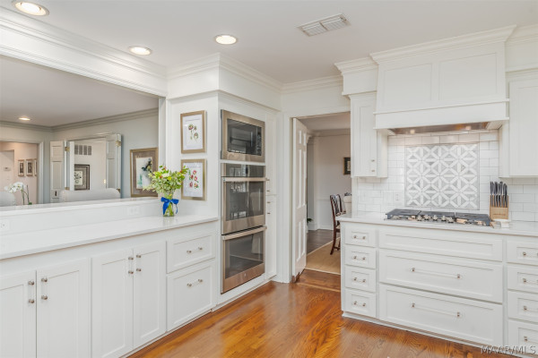 1803 Pineneedle Road