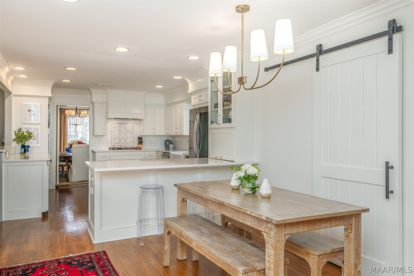 1803 Pineneedle Road