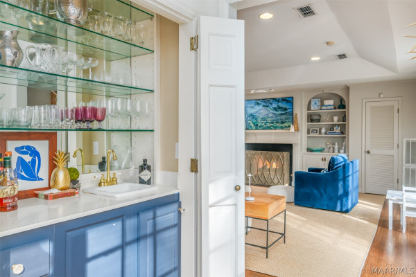 1803 Pineneedle Road